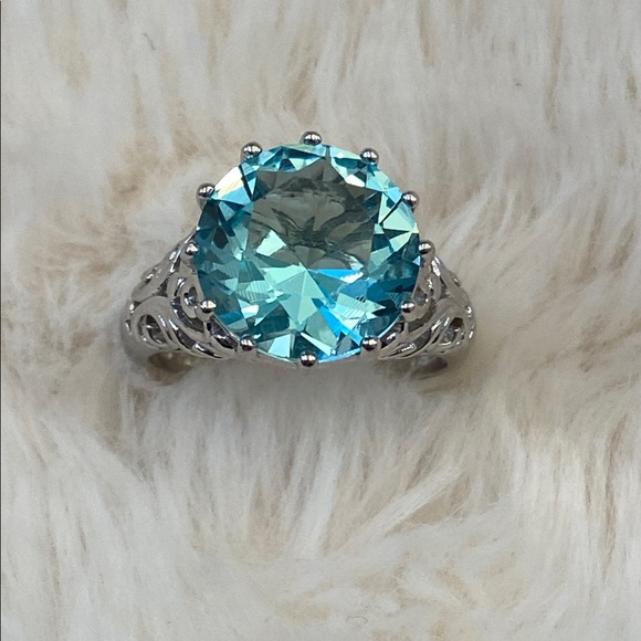 Blue Zircon Ring - Picture 2 of 6